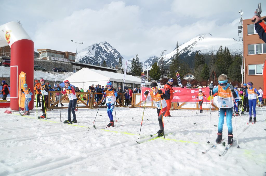 ŠTRBSKÉ PLESO PRIVÍTA NAJLEPŠÍCH BEŽCOV NA LYŽIACH: BLÍŽIA SA MAJSTROVSTVÁ SR 2025